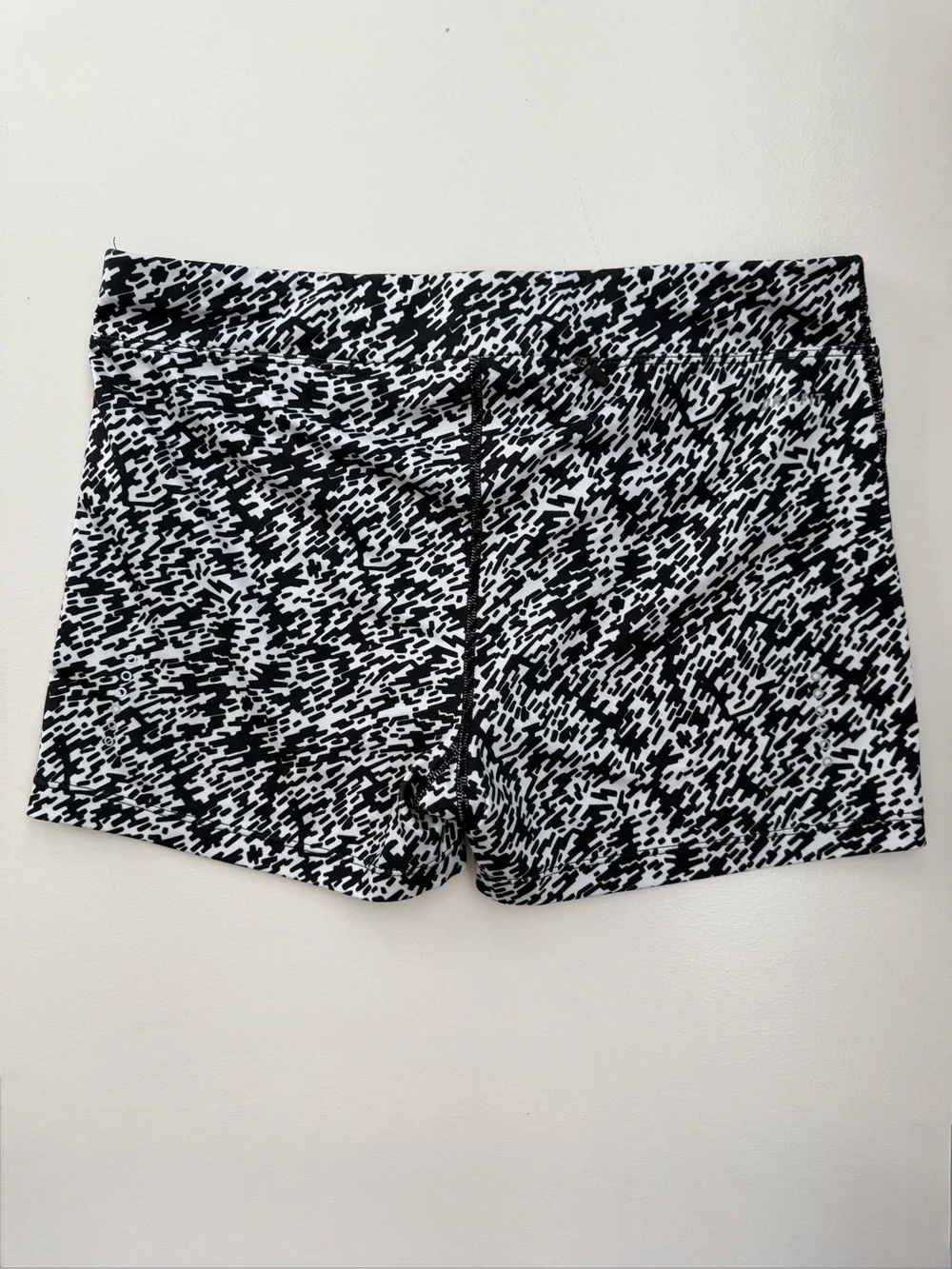 Nike Dri-FIT Womens Patterned Running Shorts Euc Size Medium